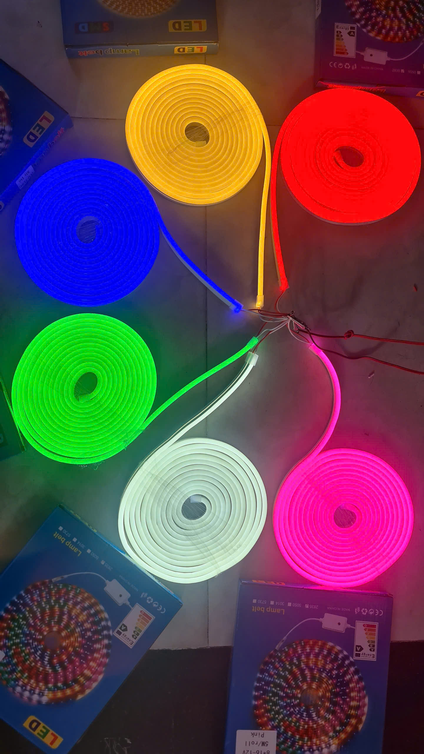 Led neon 12v 8mm bảng to siêu sáng cuá»™n 50m Led neon 12v 8mm bảng to siêu sáng cuá»™n 50m